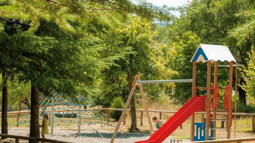 Jeux enfants VTF Céreste