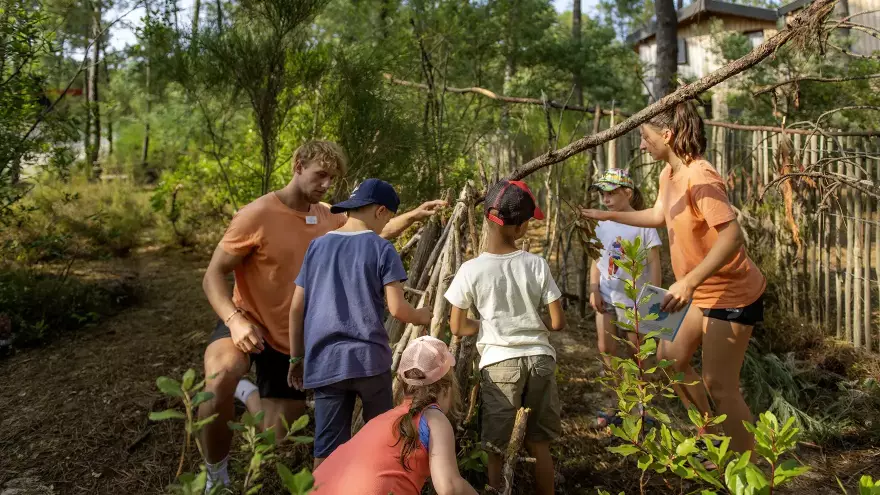 VTF au club enfants cabanes dans les bois