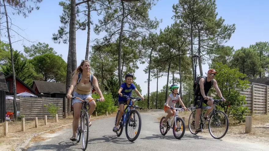 VTF Les Oyats pistes cyclables en famille