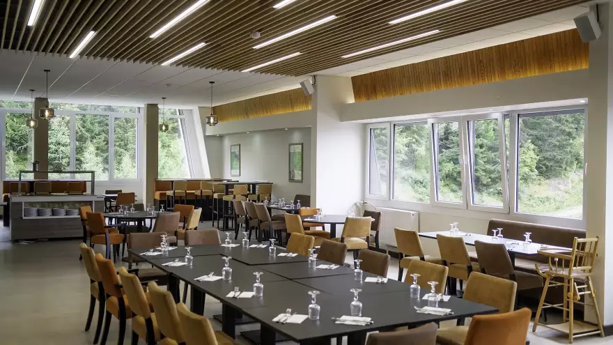 Grande table conviviale