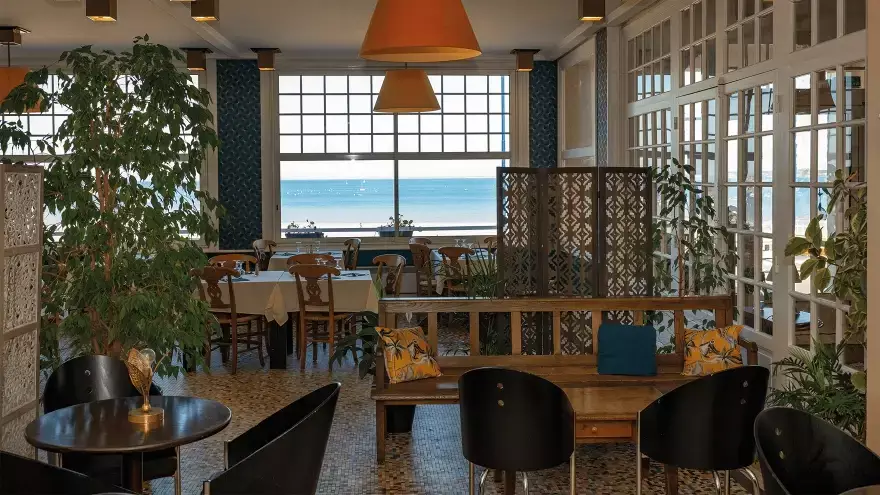 Restaurant avec vue mer