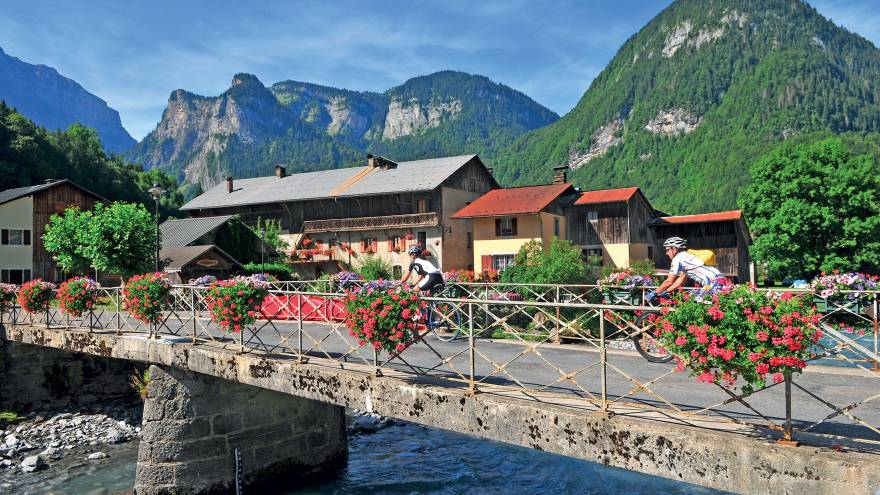 Balade en vélos dans les villages de montagne