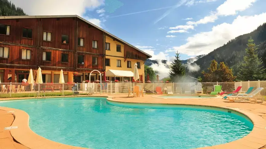 Piscine d'été VTF Arêches