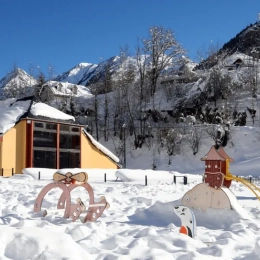 Cauterets Domaine des Pyrènes jeux enfants