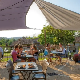 Restauration extérieure en saison