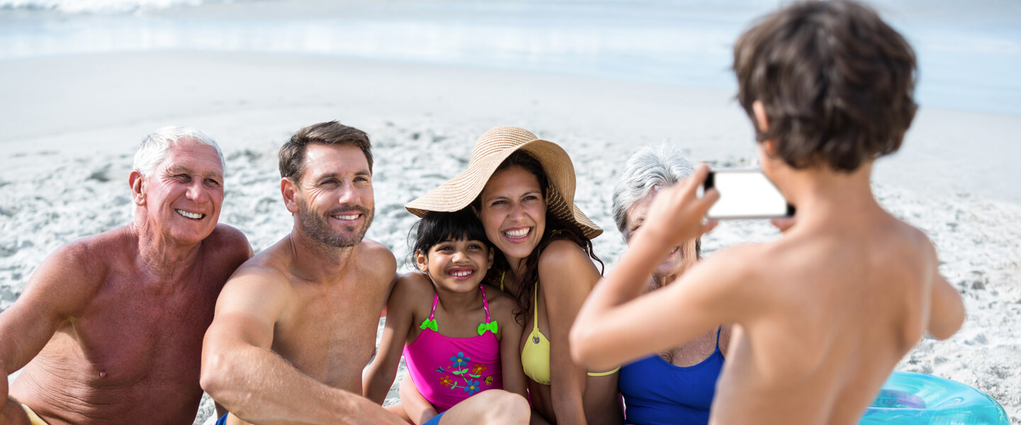 Famille à la mer