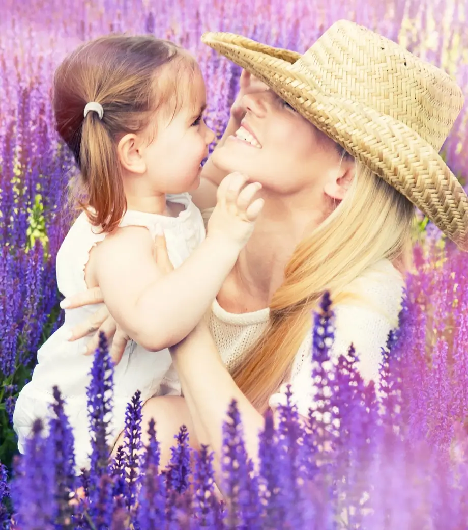 Travel with your family at smart prices for Easter