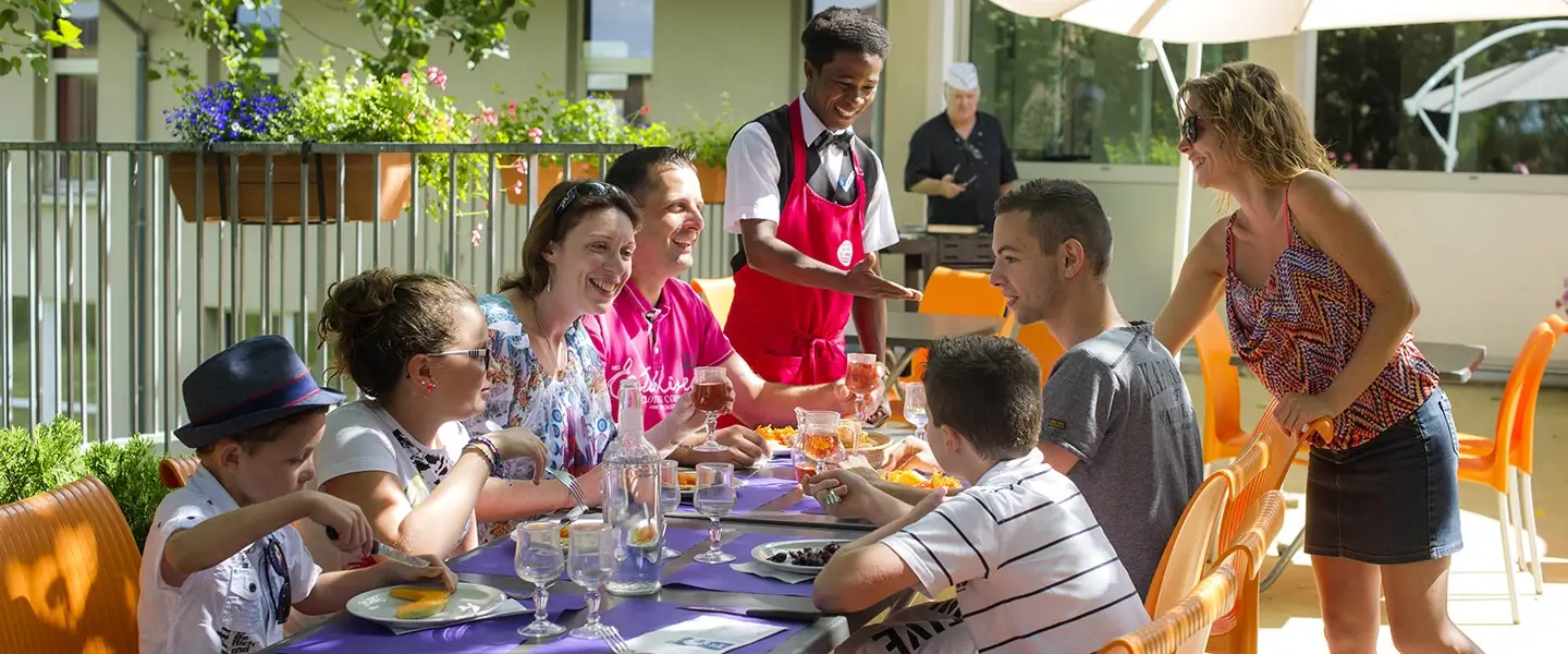 Buffet lunches and dinners