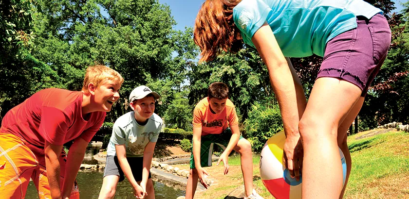 Maxi club 6 to 11 years old